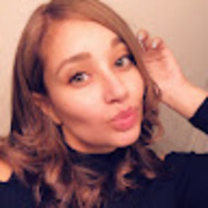 Meet your Posher, Roxanne